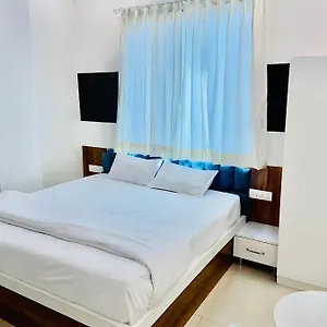 Hotel Three Brothers And Restaurant